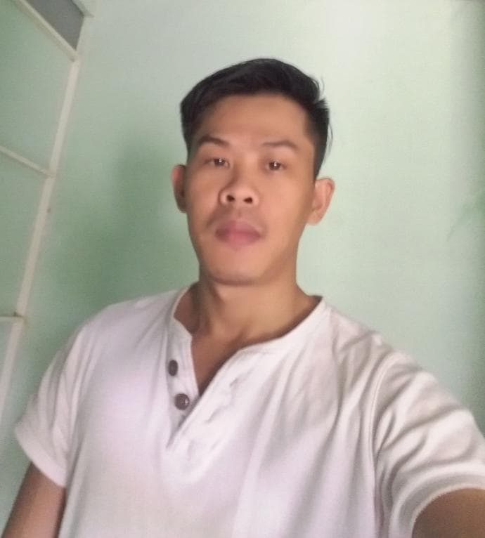 Bui Hanh, founder of Zolanc